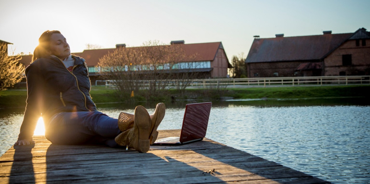 palác kaštieľ hotel reštaurácia ubytovanie apartmány izby v Poľsku Mazury